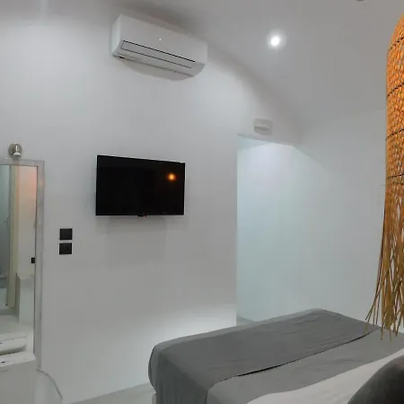 Hotel Caldera Center Fira (Santorini)